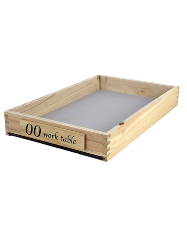 00 mesa de trabajo pequeña (48 x 30 x 7 cm) 00 Box